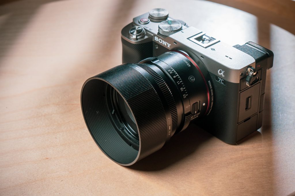 Nice pictures show the A7c with a whole set of lenses - sonyalpharumors