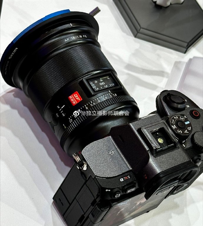 More pictures of the upcoming Viltrox AF 16mm f/1.8 lens with a large LCD  screen - Photo Rumors